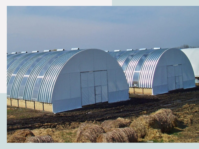 Сельскохозяйственные здания в Надыме